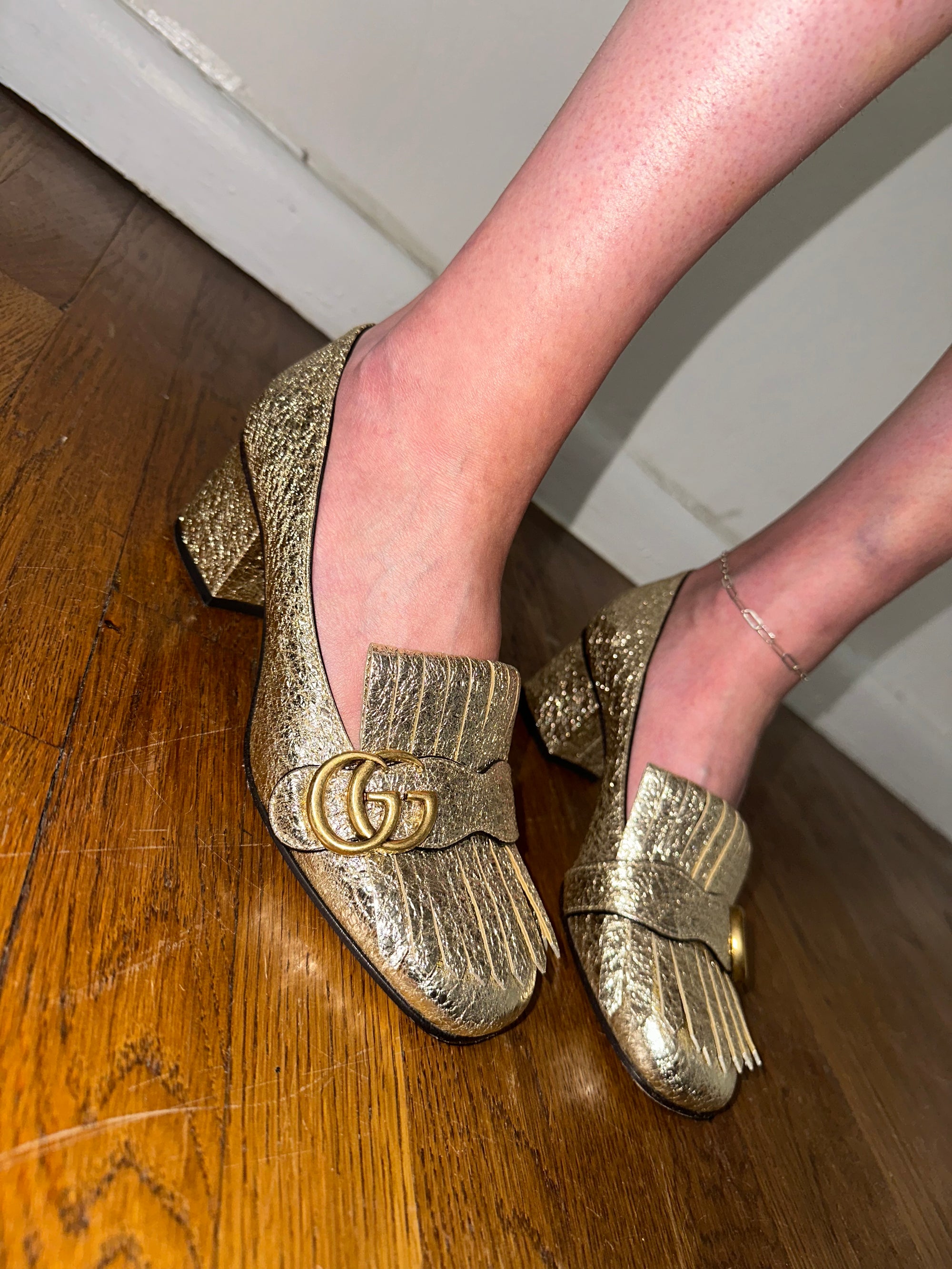 Gucci Metallic Loafers. Size 37