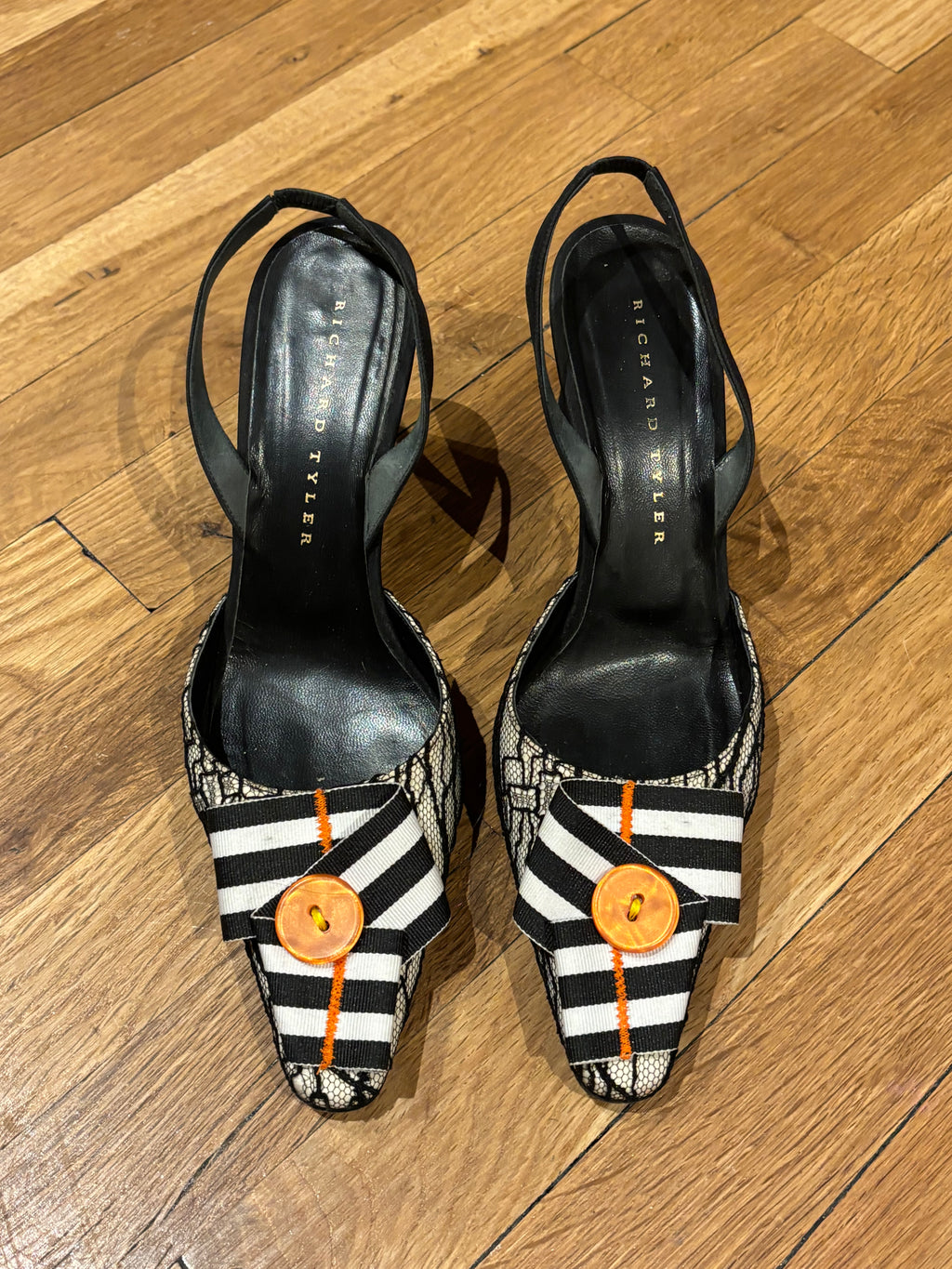 Richard Tyler Button sling backs. Size US 9
