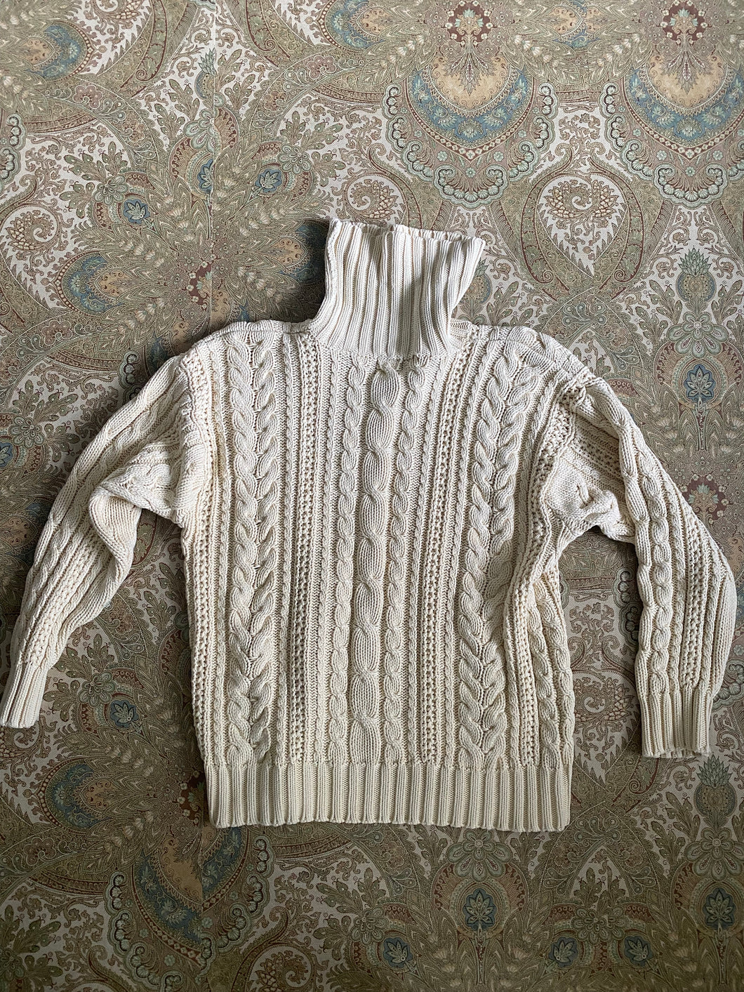 Vintage Cable Knit Gap sweater